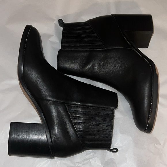 Chelsea & Violet Arcad black Leather block heels booties sz 10 - Picture 5 of 12